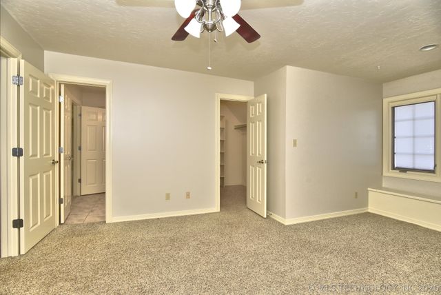 4224 S 69th West Avenue NE, Tulsa, OK 74107