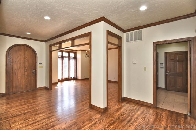 4224 S 69th West Avenue NE, Tulsa, OK 74107