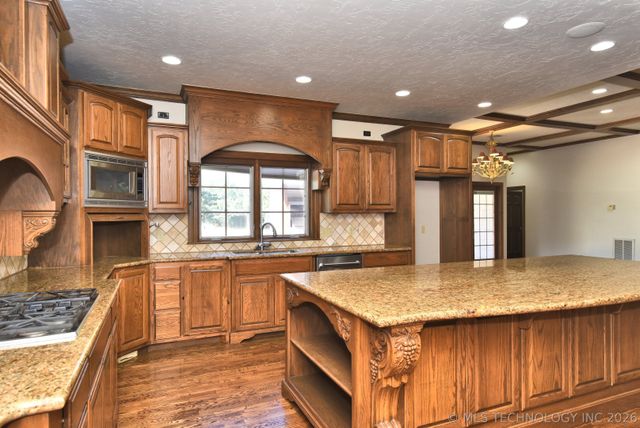 4224 S 69th West Avenue NE, Tulsa, OK 74107