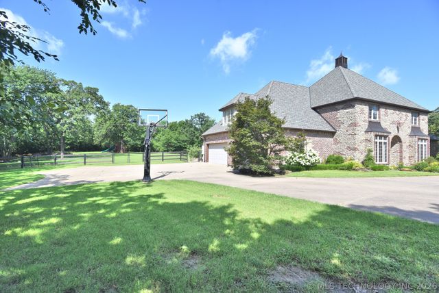 4224 S 69th West Avenue NE, Tulsa, OK 74107