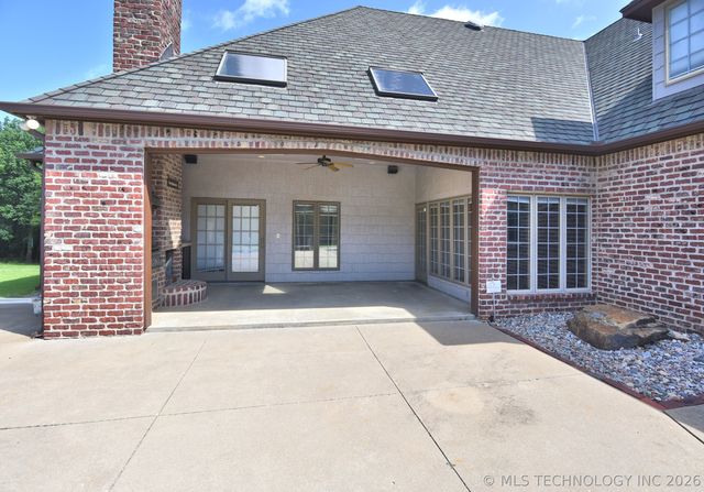4224 S 69th West Avenue NE, Tulsa, OK 74107