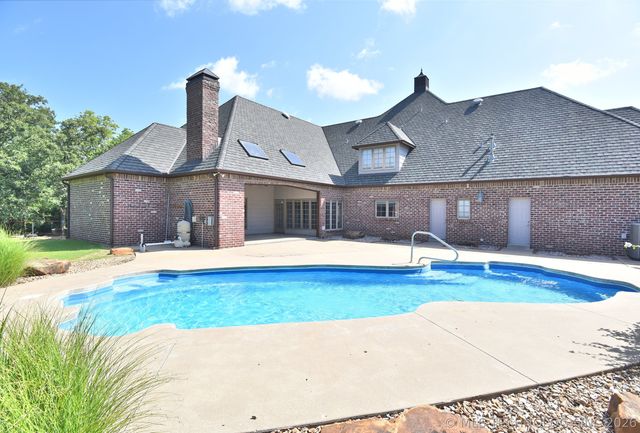 4224 S 69th West Avenue NE, Tulsa, OK 74107