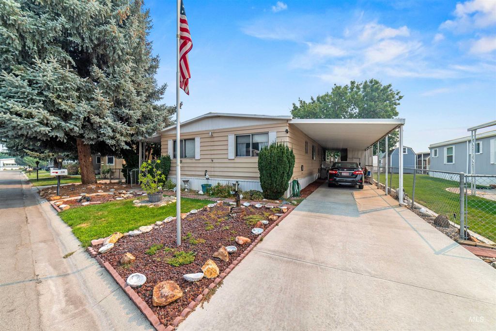 239 N Checola Circle, Boise, ID 83713 photo 3