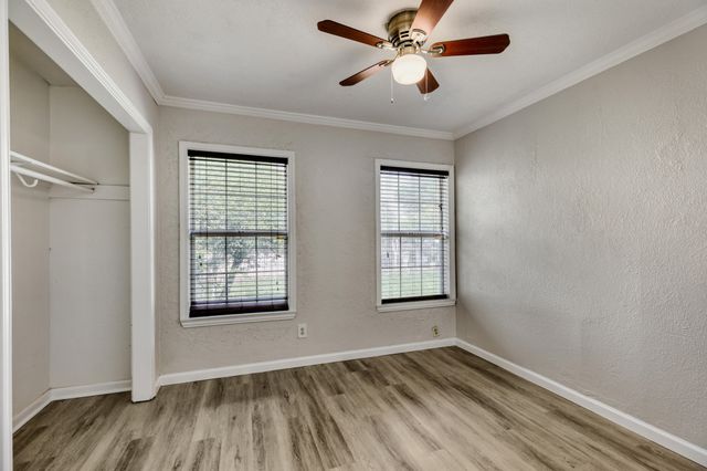 1017 Hoke Smith Drive, Dallas, TX 75224