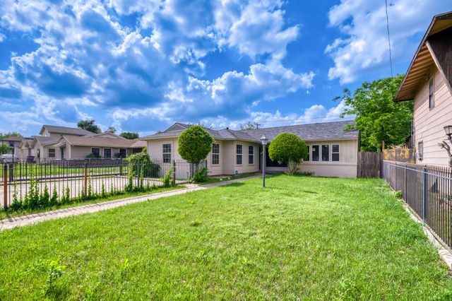 1017 Hoke Smith Drive, Dallas, TX 75224