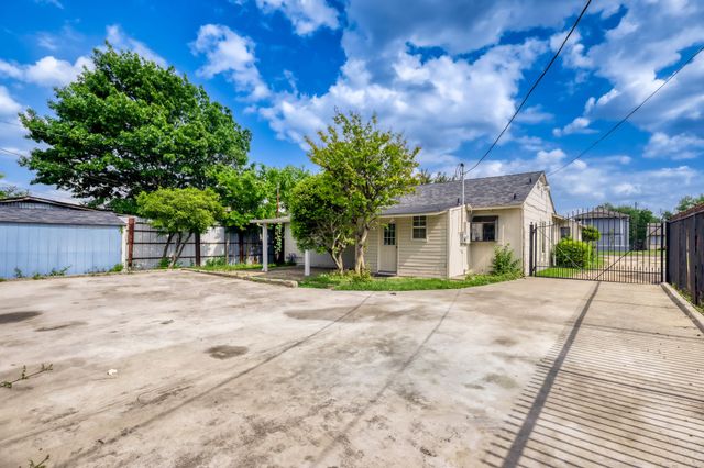 1017 Hoke Smith Drive, Dallas, TX 75224