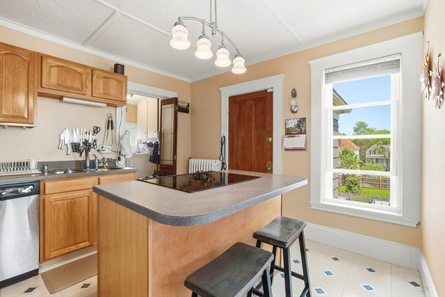 187 Burrill St 2, Swampscott, MA 01907