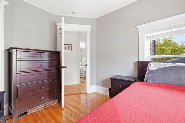 187 Burrill St 2, Swampscott, MA 01907