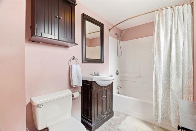 187 Burrill St 2, Swampscott, MA 01907