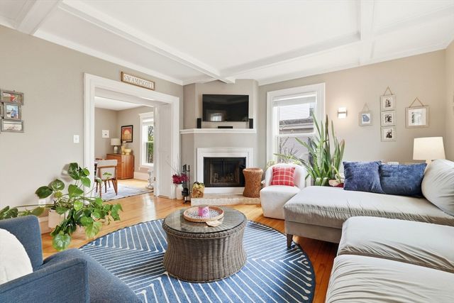 187 Burrill St 2, Swampscott, MA 01907