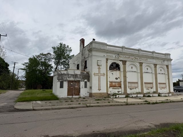 11801 Hamilton Avenue, Highland Park, MI 48203
