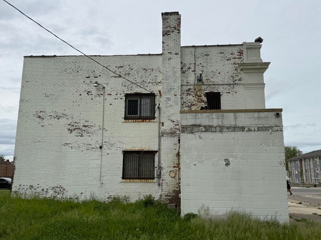 11801 Hamilton Avenue, Highland Park, MI 48203