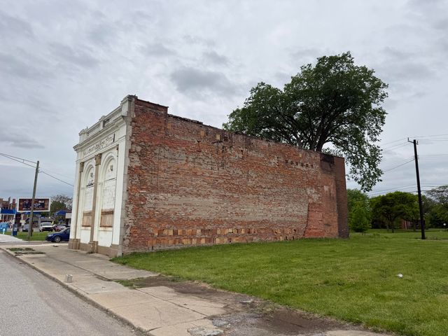 11801 Hamilton Avenue, Highland Park, MI 48203