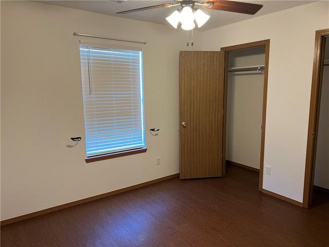 1013 NW 12th Street, Bentonville, AR 72712