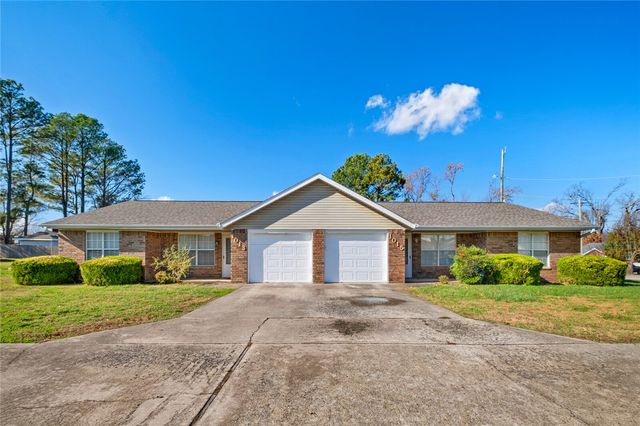 1013 NW 12th Street, Bentonville, AR 72712
