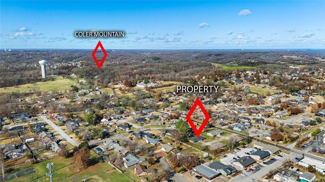 1013 NW 12th Street, Bentonville, AR 72712