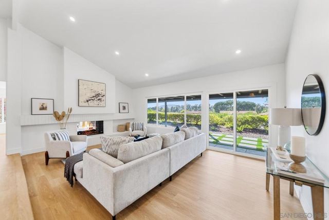 12624 Camino Emparrado, San Diego, CA 92128