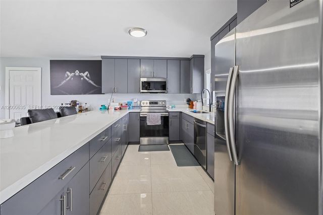 12535 SW 31st Ter, Miami, FL 33175