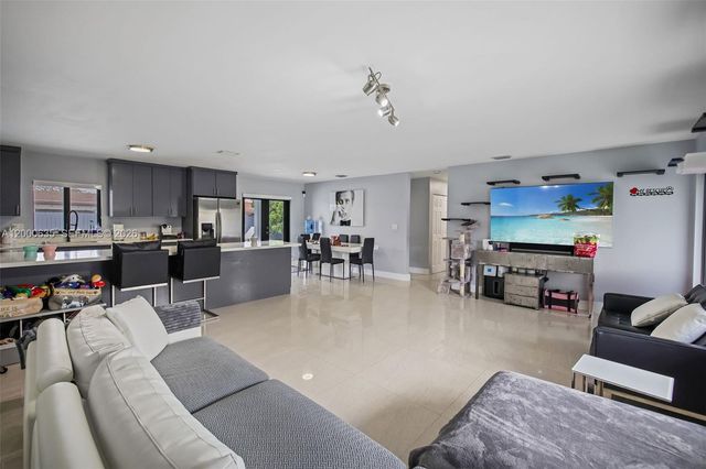 12535 SW 31st Ter, Miami, FL 33175