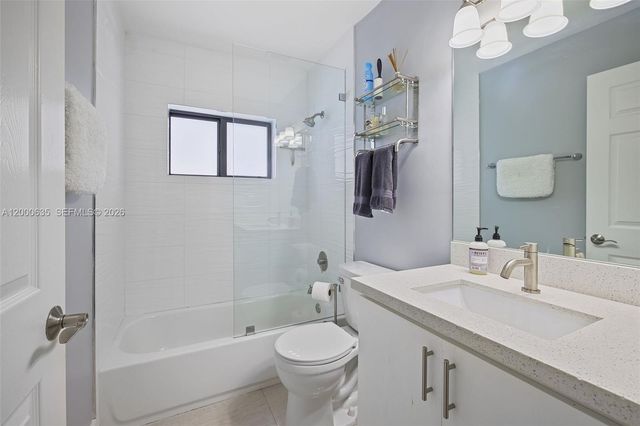 12535 SW 31st Ter, Miami, FL 33175