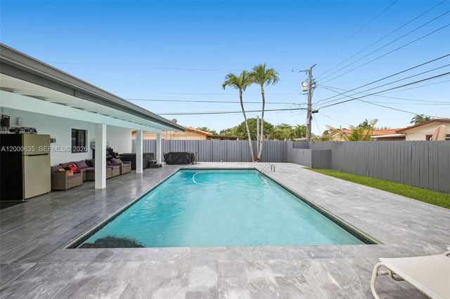 12535 SW 31st Ter, Miami, FL 33175