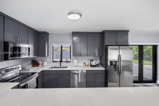 12535 SW 31st Ter, Miami, FL 33175