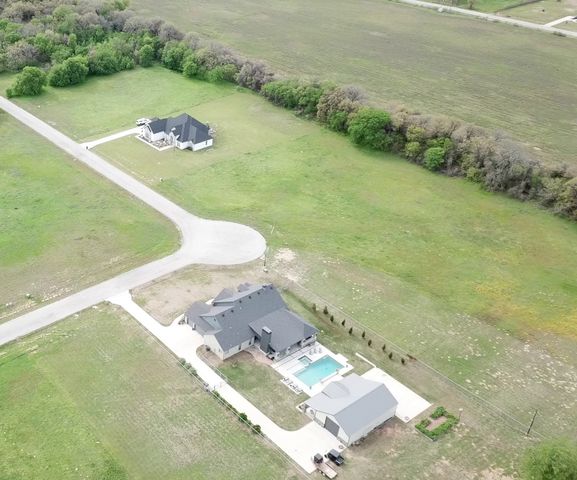 125 Heritage Springs Drive, Brock, TX 76087