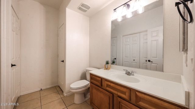 2826 E TRACY Lane 4, Phoenix, AZ 85032