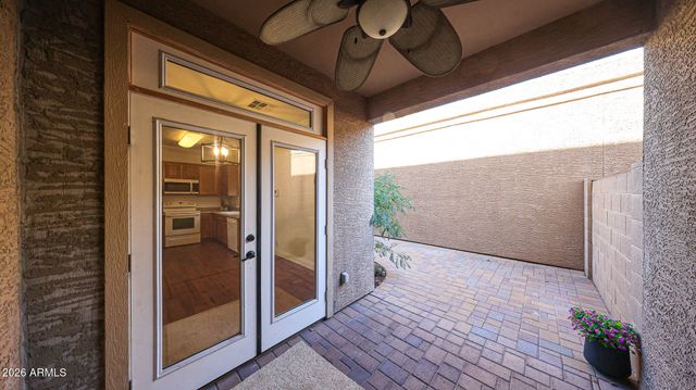 2826 E TRACY Lane 4, Phoenix, AZ 85032