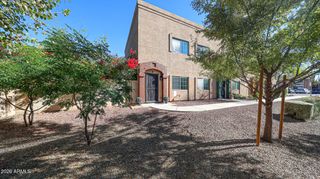 2826 E TRACY Lane 4, Phoenix, AZ 85032