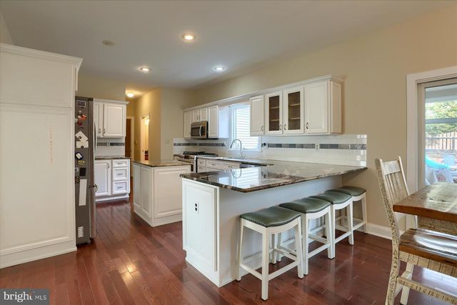 1014 S WATERFORD WAY, Mechanicsburg, PA 17050