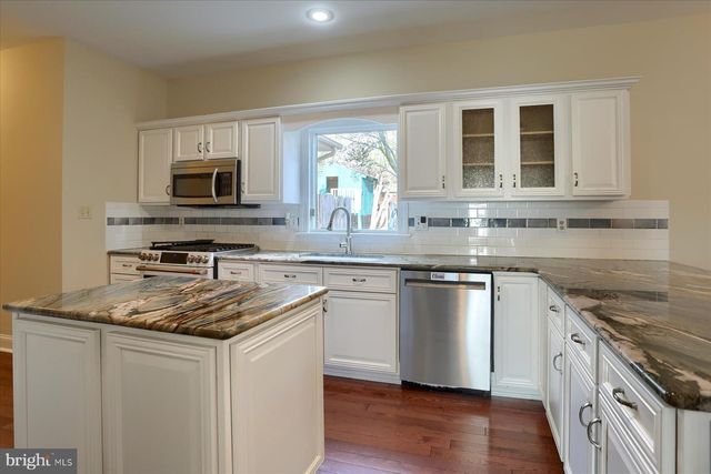 1014 S WATERFORD WAY, Mechanicsburg, PA 17050