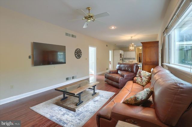 1014 S WATERFORD WAY, Mechanicsburg, PA 17050