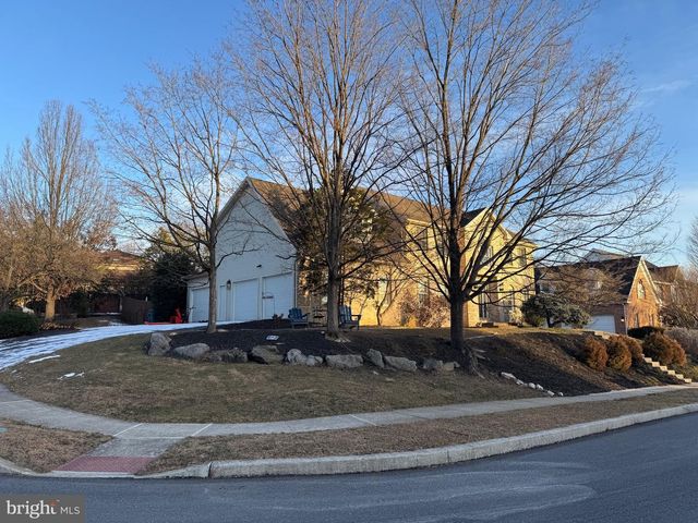 1014 S WATERFORD WAY, Mechanicsburg, PA 17050