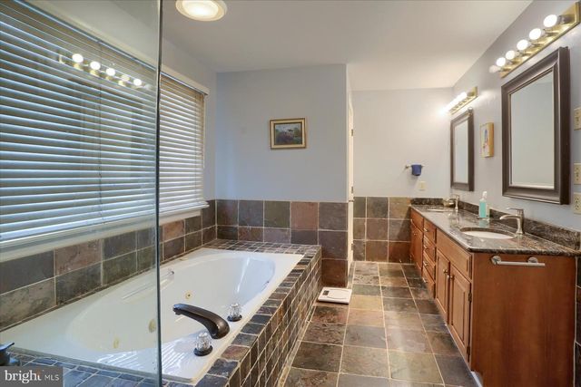 1014 S WATERFORD WAY, Mechanicsburg, PA 17050