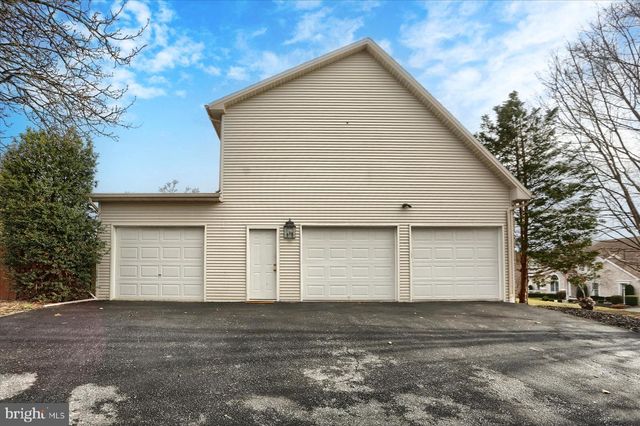 1014 S WATERFORD WAY, Mechanicsburg, PA 17050