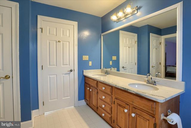 1014 S WATERFORD WAY, Mechanicsburg, PA 17050