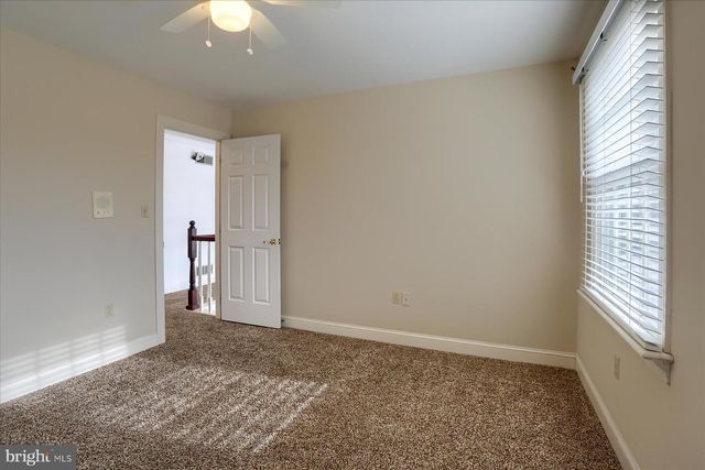 1014 S WATERFORD WAY, Mechanicsburg, PA 17050