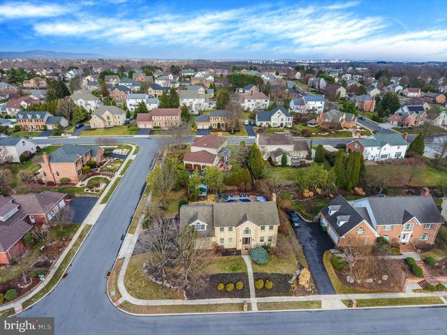 1014 S WATERFORD WAY, Mechanicsburg, PA 17050