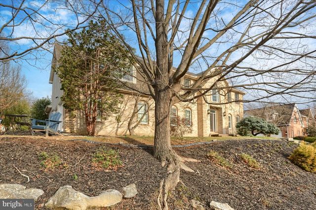 1014 S WATERFORD WAY, Mechanicsburg, PA 17050