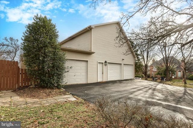 1014 S WATERFORD WAY, Mechanicsburg, PA 17050