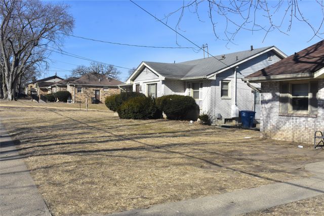 2733 Boston Avenue, Des Moines, IA 50310