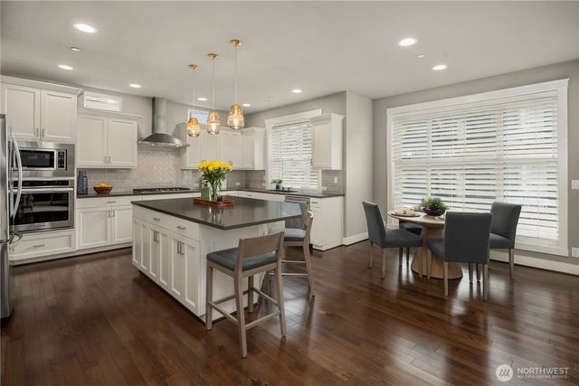 17333 NE 123rd Way, Redmond, WA 98052