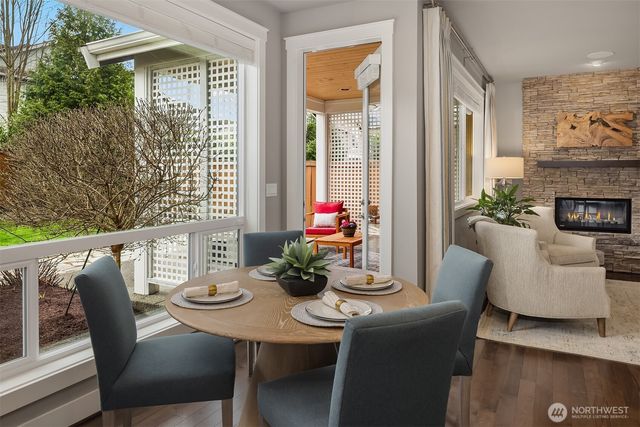 17333 NE 123rd Way, Redmond, WA 98052