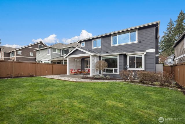 17333 NE 123rd Way, Redmond, WA 98052