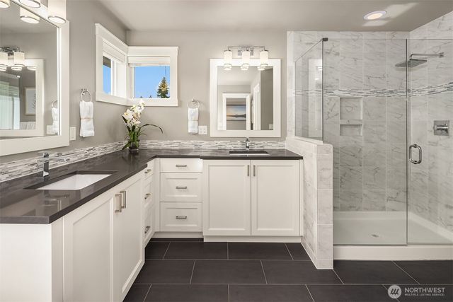 17333 NE 123rd Way, Redmond, WA 98052