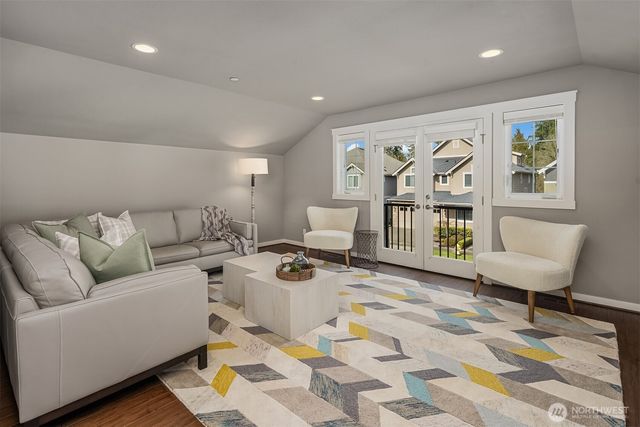 17333 NE 123rd Way, Redmond, WA 98052