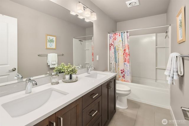 17333 NE 123rd Way, Redmond, WA 98052