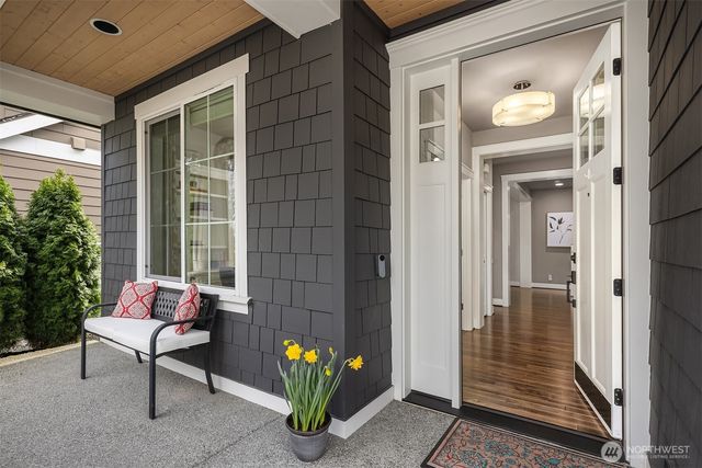 17333 NE 123rd Way, Redmond, WA 98052