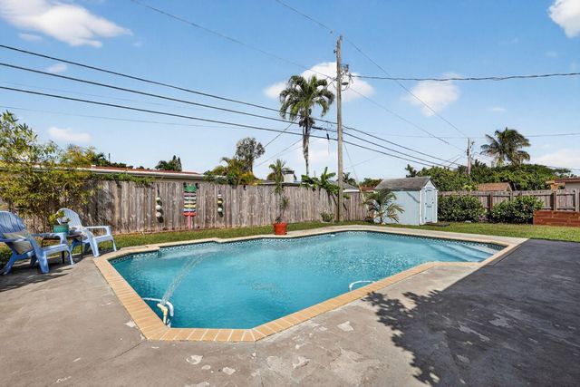 9471 Jamaica Drive, Cutler Bay, FL 33189